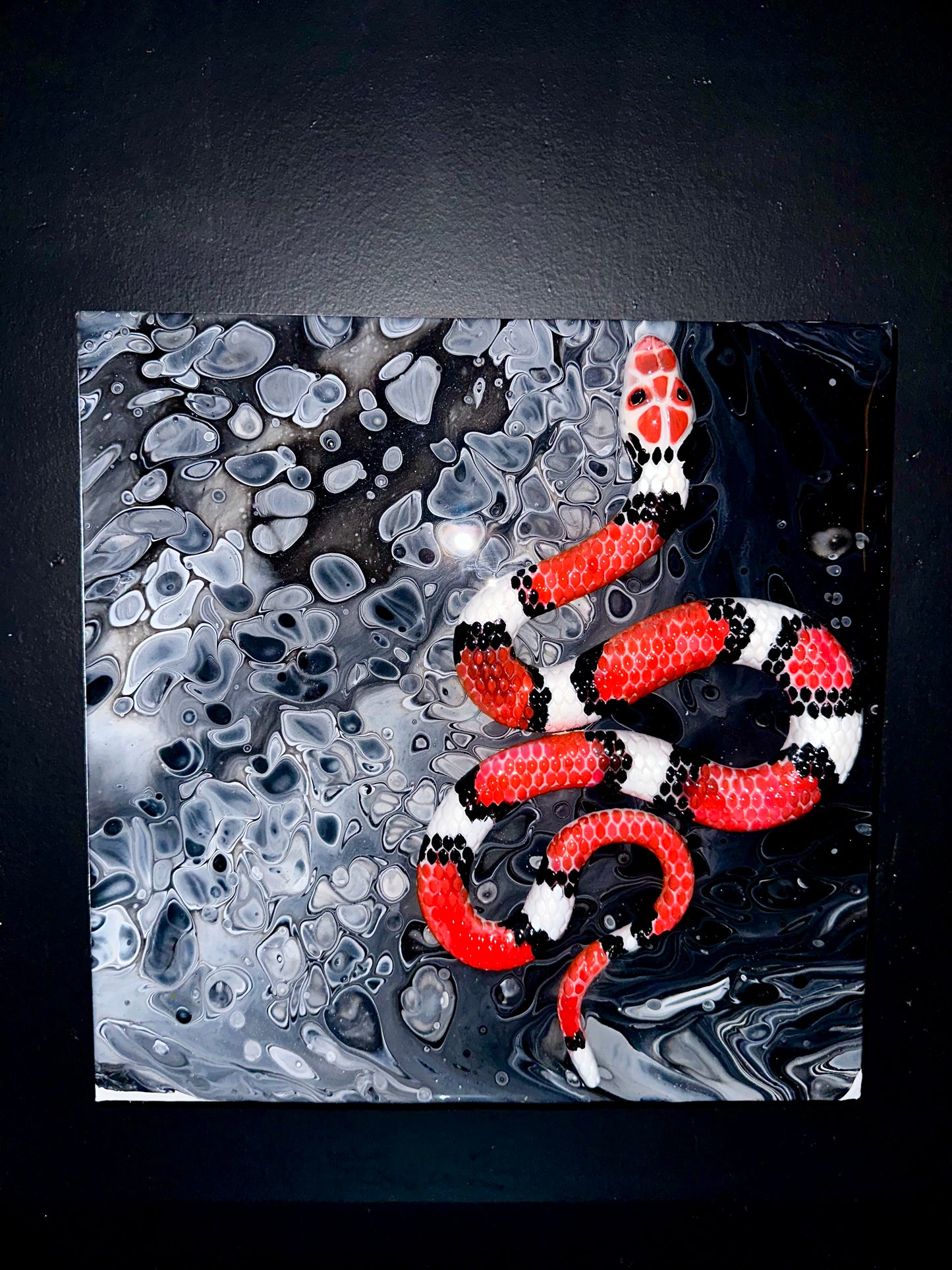 3-D milk snake