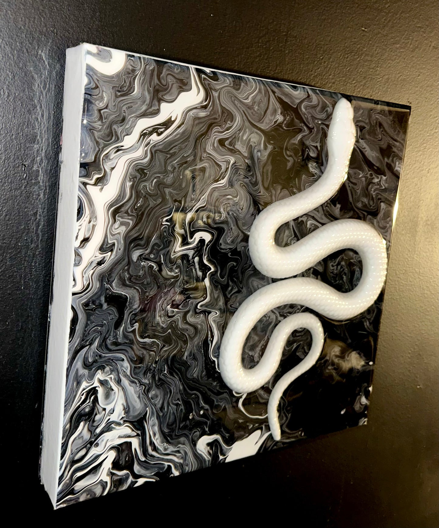 3-D white albino snake