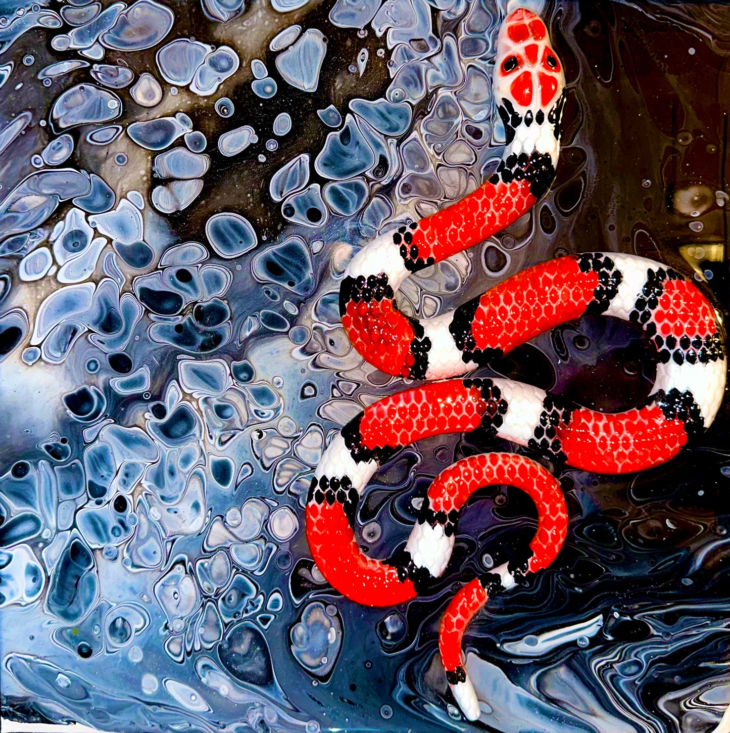 3-D milk snake