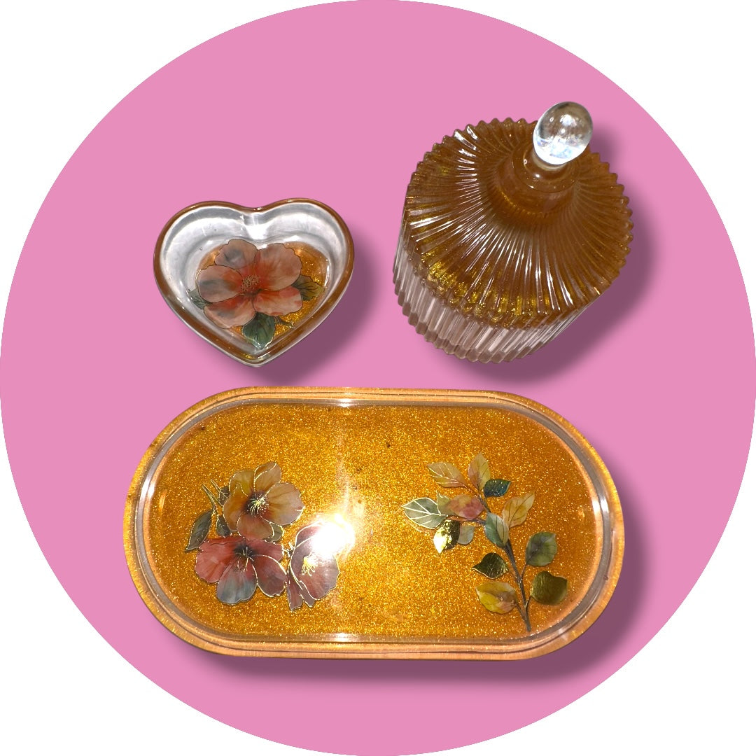 Tray and container set