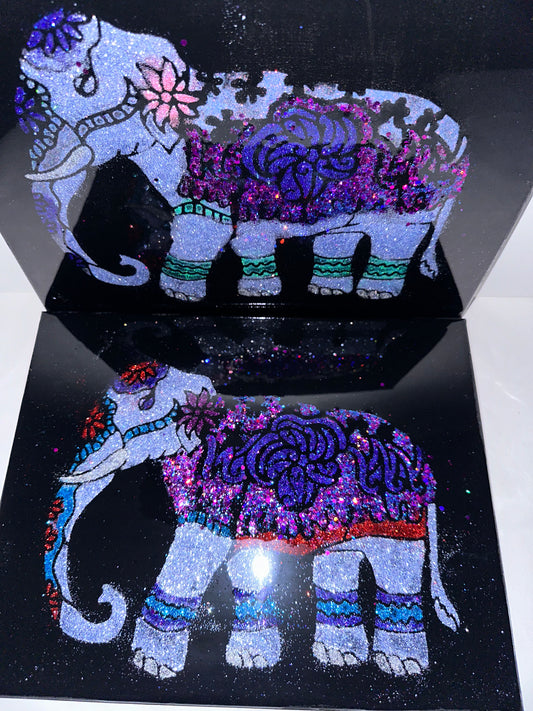 Sacred elephants (set of 2)