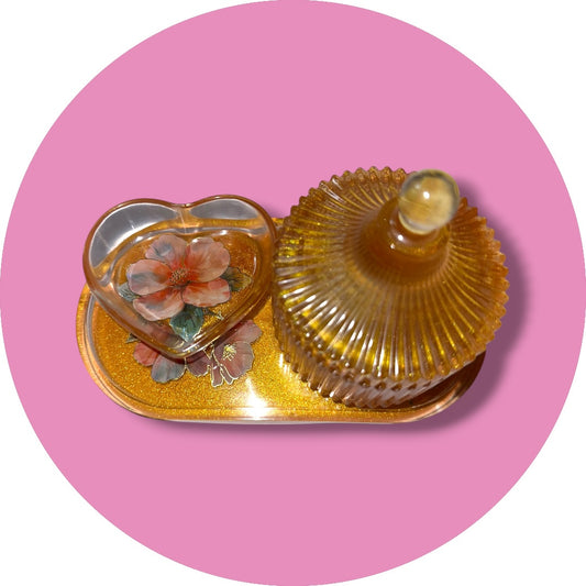 Tray and container set