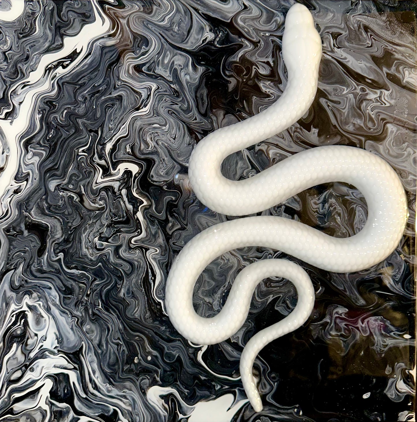 3-D white albino snake