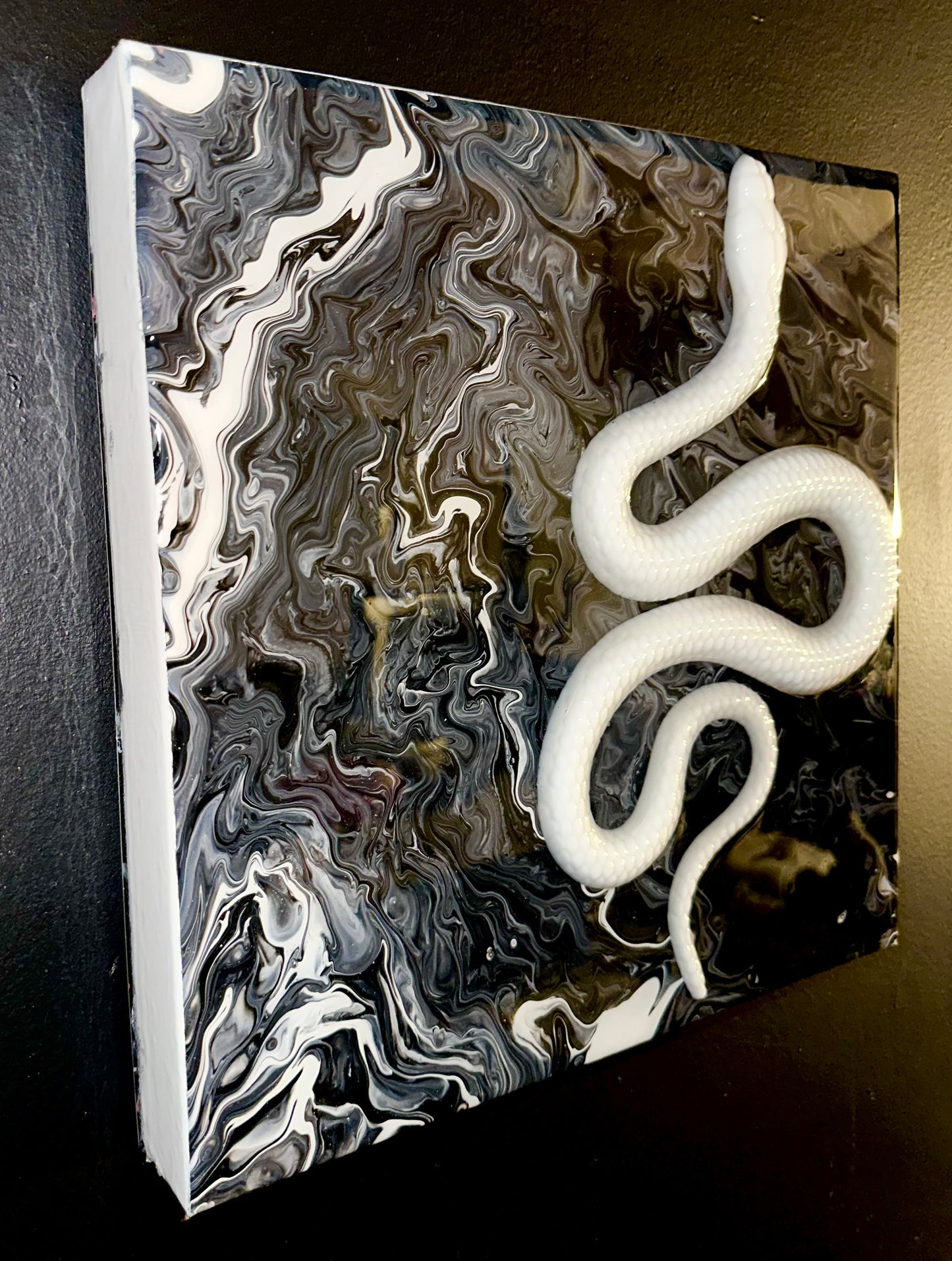 3-D white albino snake